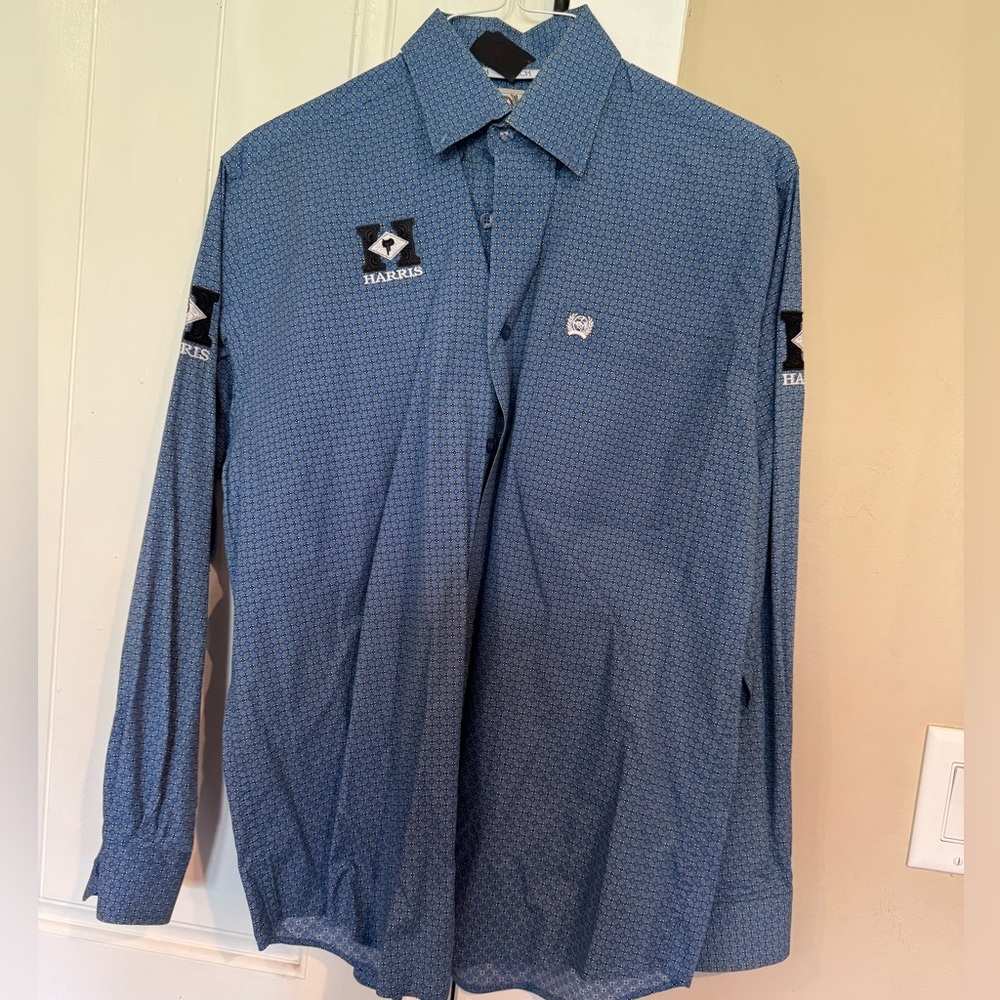 Men’s cinch XS button up